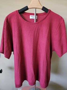 Vintage Alfred Dunner Red Textured Short Sleeve Knit Top - XL - Made in USA